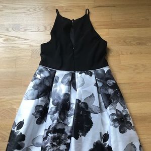 Great dress for a wedding! Worn Once